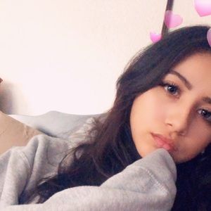 Meet your Posher, Steffany